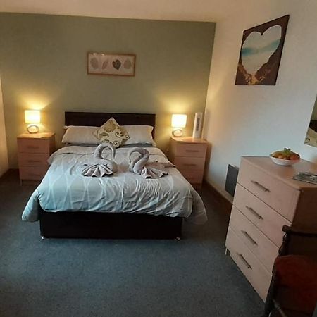 The Broads B&B With Private Shower Room And Wc Potter Heigham Exteriör bild